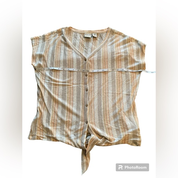 Rachel Zoe 100% Linen Button Down Striped Blouse. Size M. - Picture 6 of 7